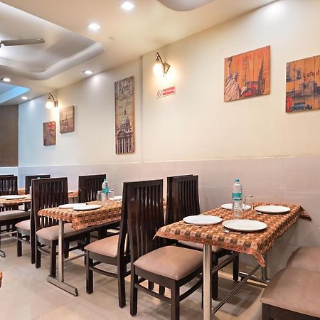 Hotel Aster Inn New Delhi Extérieur photo