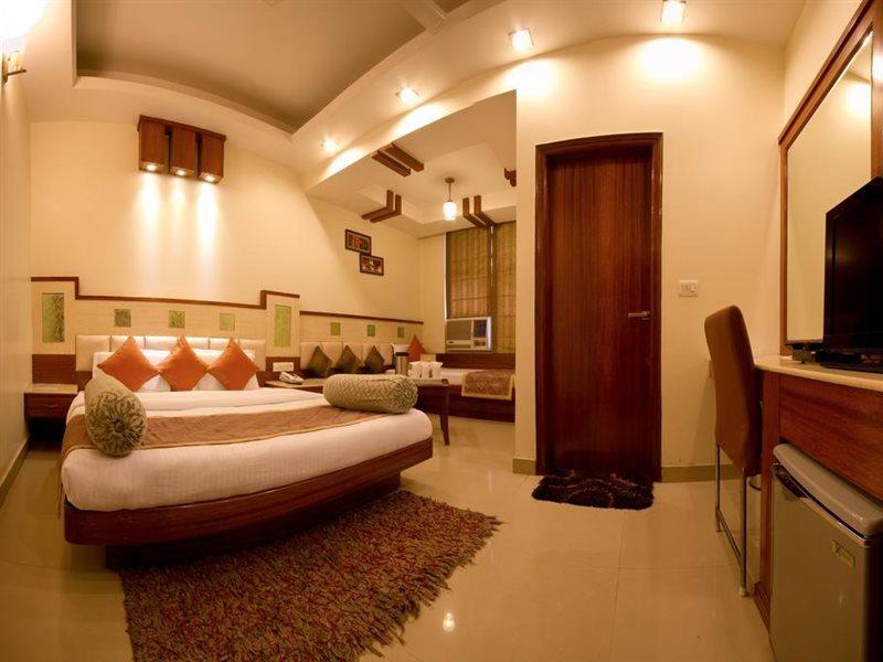 Hotel Aster Inn New Delhi Extérieur photo