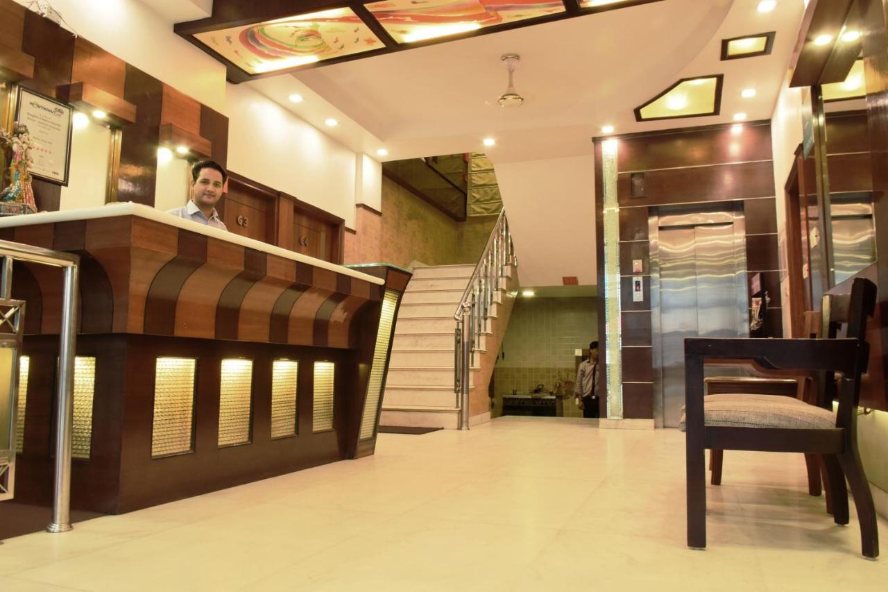 Hotel Aster Inn New Delhi Extérieur photo