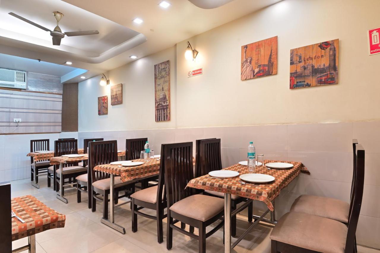Hotel Aster Inn New Delhi Extérieur photo