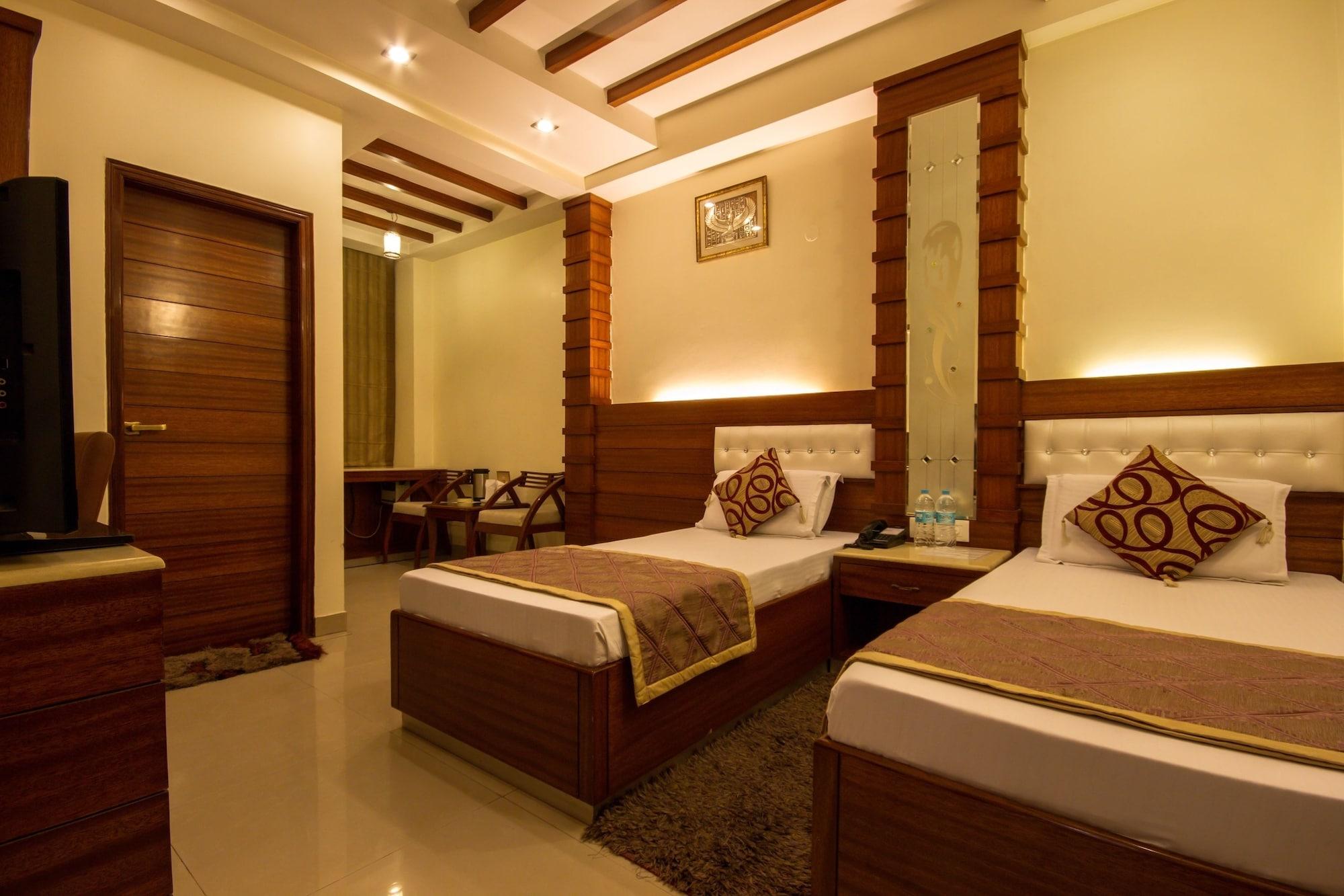 Hotel Aster Inn New Delhi Extérieur photo