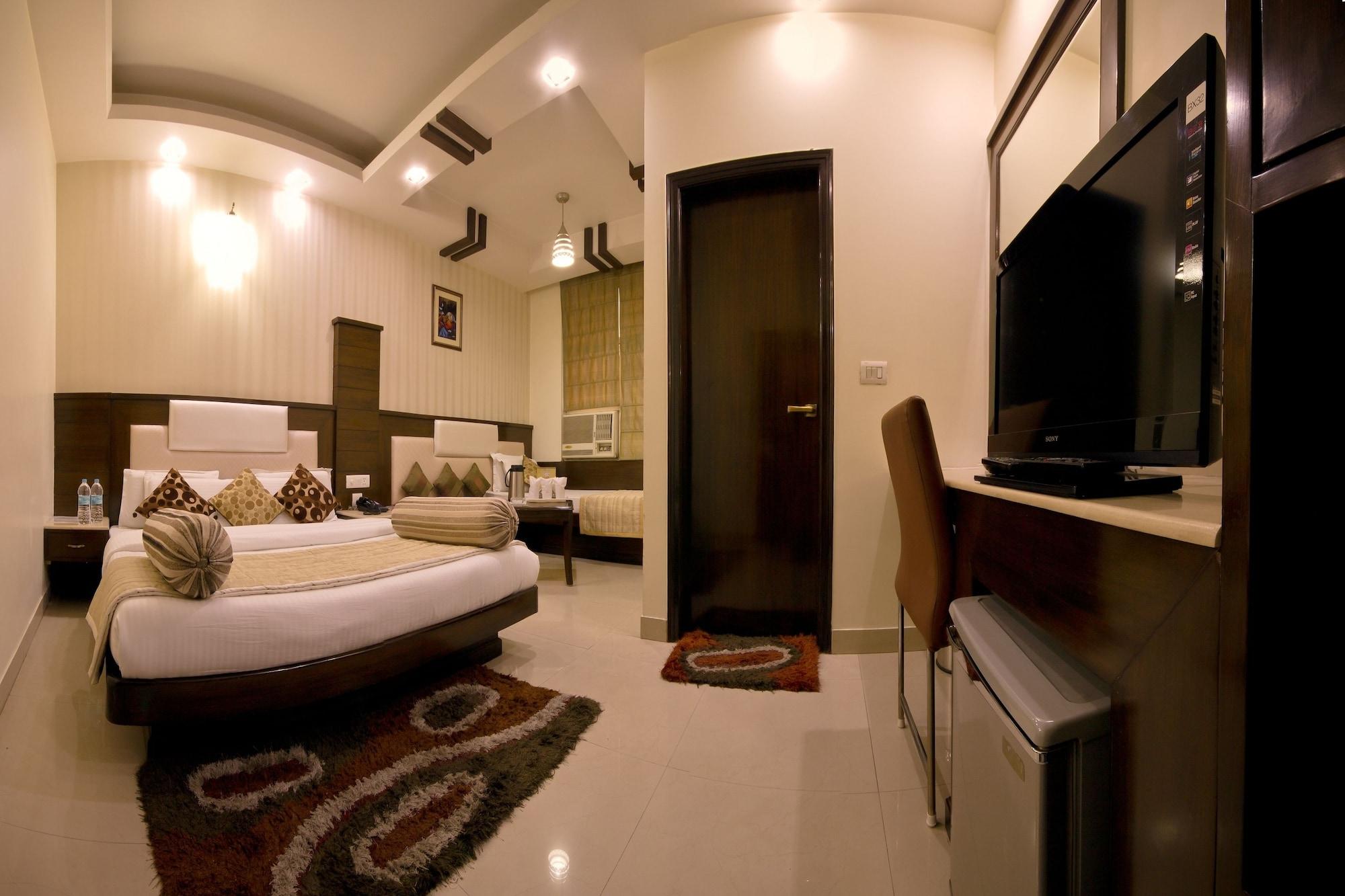 Hotel Aster Inn New Delhi Extérieur photo