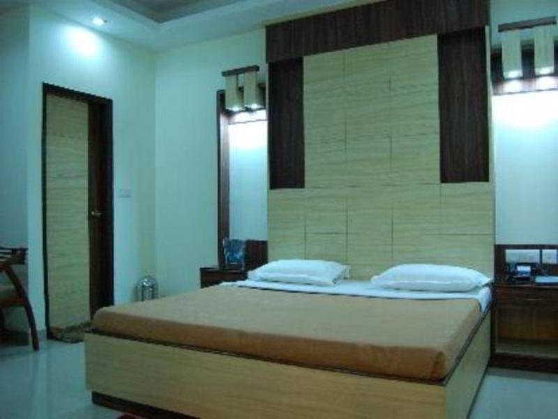 Hotel Aster Inn New Delhi Extérieur photo