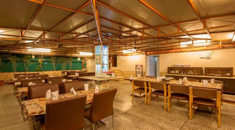Hotel Aster Inn New Delhi Extérieur photo