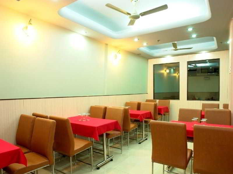 Hotel Aster Inn New Delhi Extérieur photo