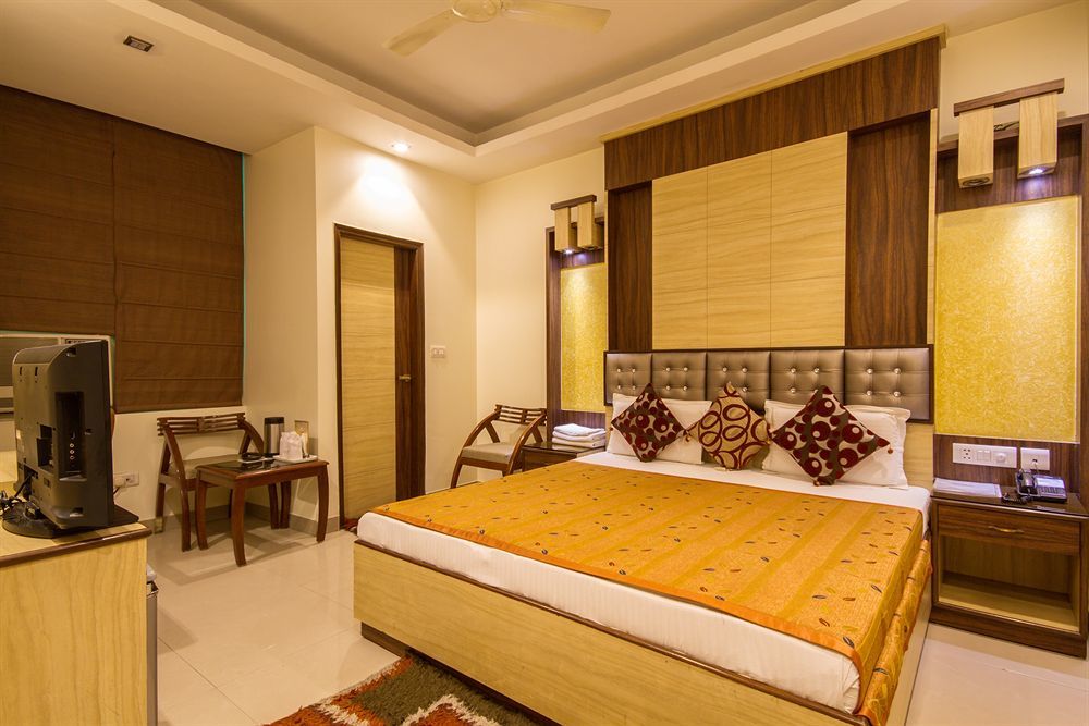 Hotel Aster Inn New Delhi Extérieur photo