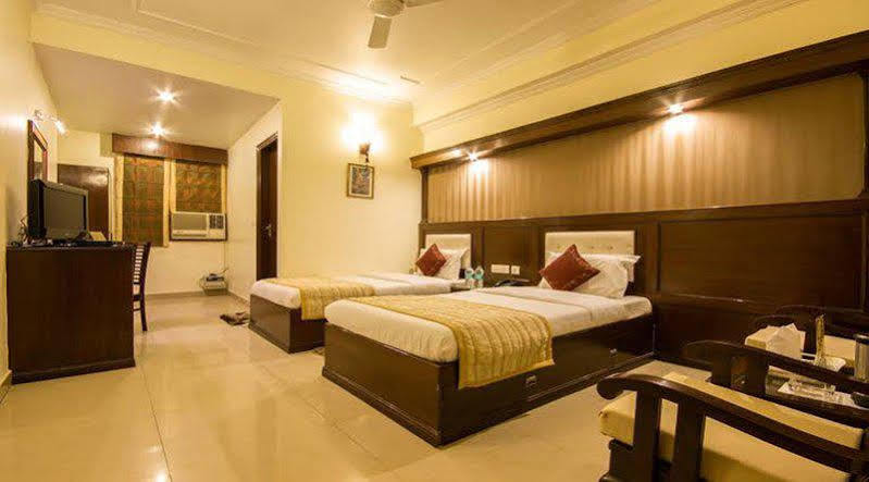 Hotel Aster Inn New Delhi Extérieur photo