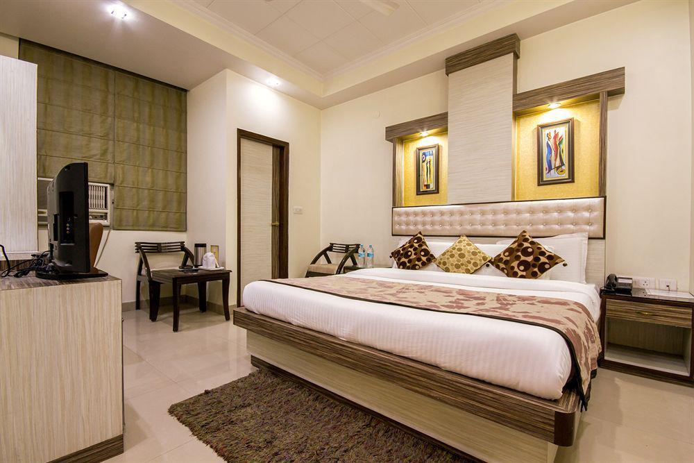Hotel Aster Inn New Delhi Extérieur photo